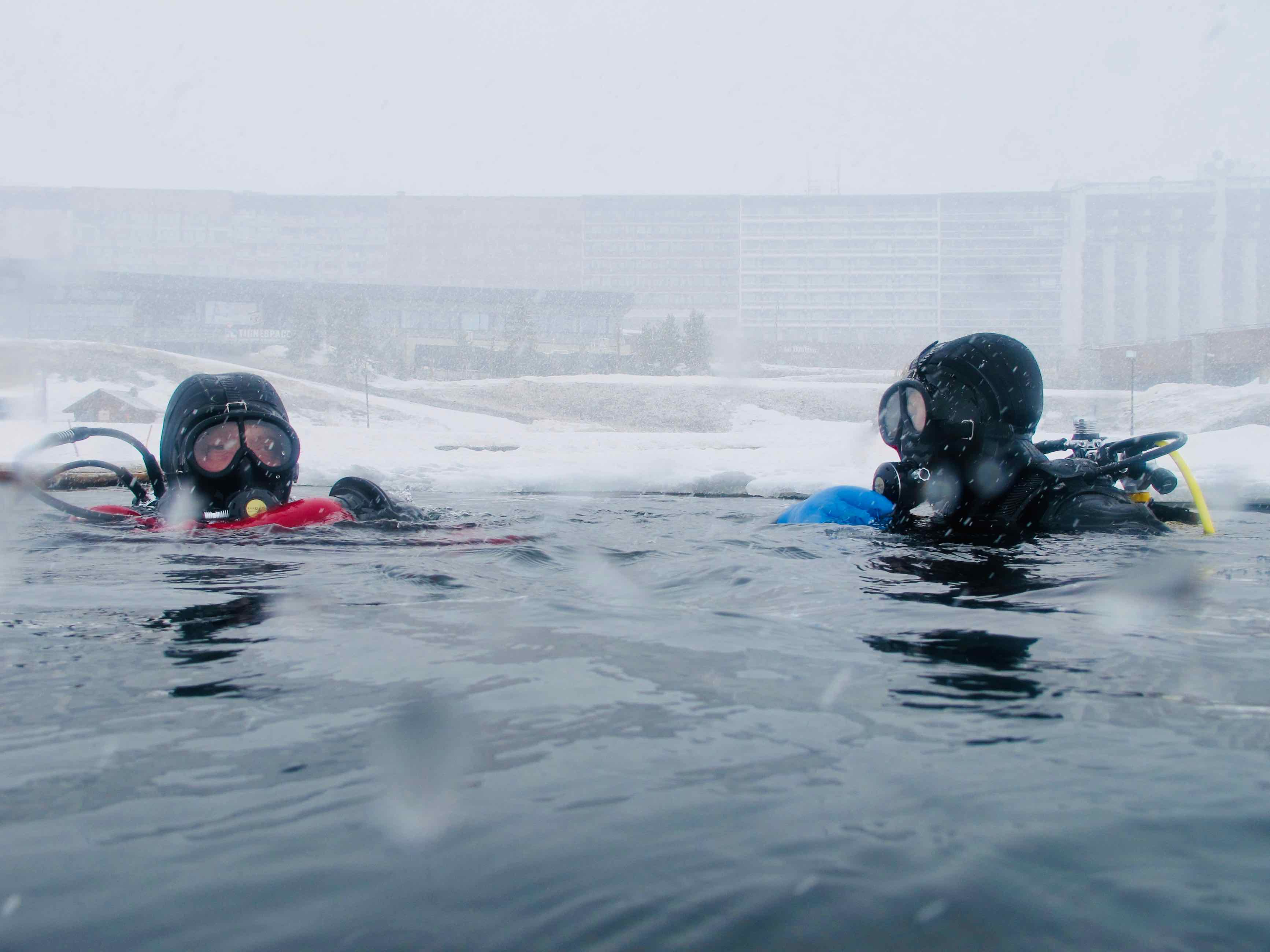 ice scuba diving